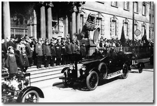 Fahrzeugkorso anlässlich der Veranstaltung, Löschfahrzeug der Freiwilligen Feuerwehr Leuben, 1935