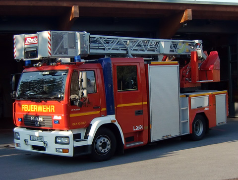 DLK 12-9 LF Vorderansicht