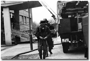 Übung an der Niederpoyritzer Schule mit der Berufsfeuerwehr Dresden, um 1980