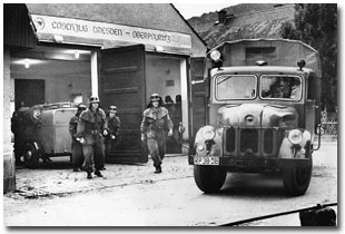 Das selbst aufgebaute Fahrzeug: ein LF mit Steyer-Fahrgestell